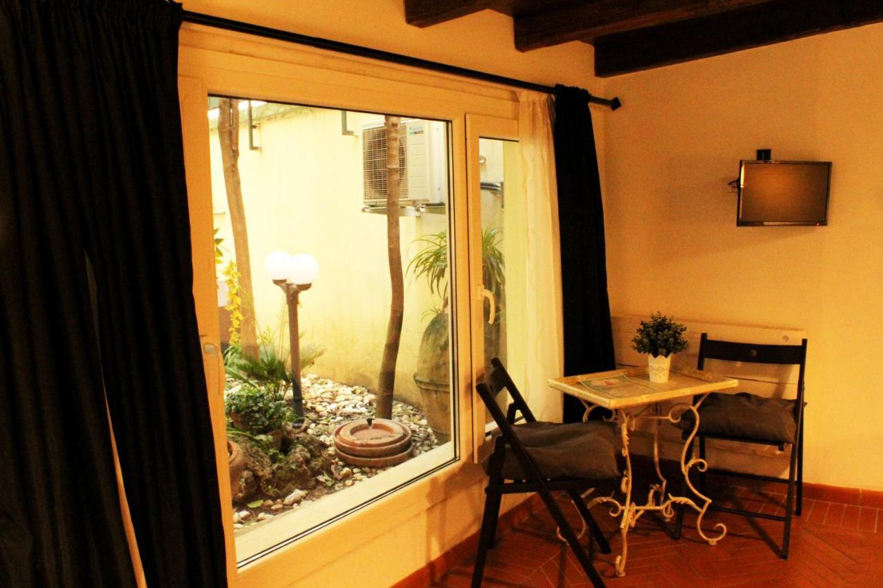 Domus Dea B&B Rome Exterior photo