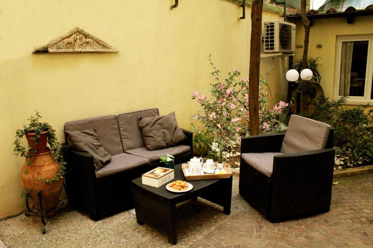 Domus Dea B&B Rome Exterior photo